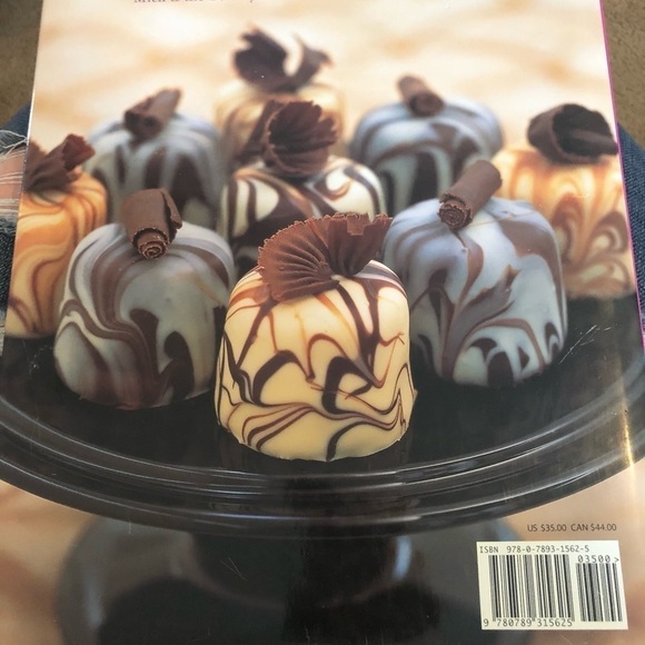 Party Cakes Treats For Special Occasions Cookbook Collectors Treats Hardcover - Picture 8 of 8